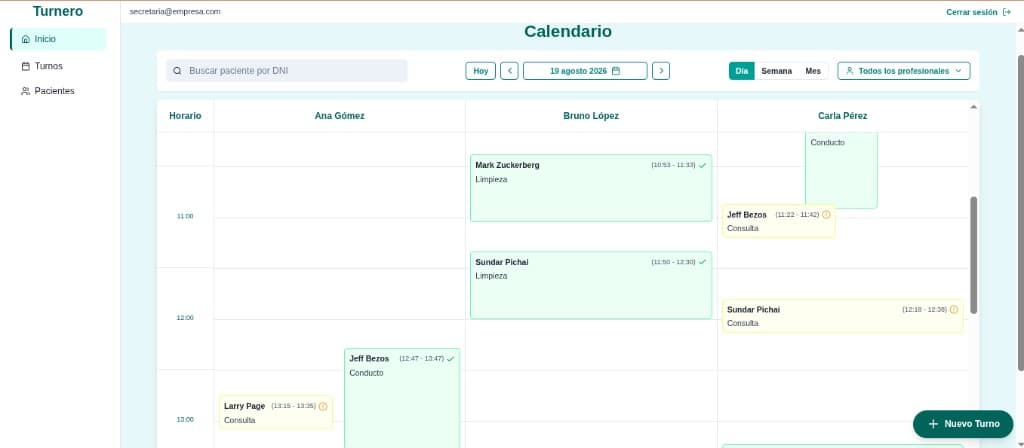 Captura de Turnero mostrando el calendario de turnos con profesionales y pacientes